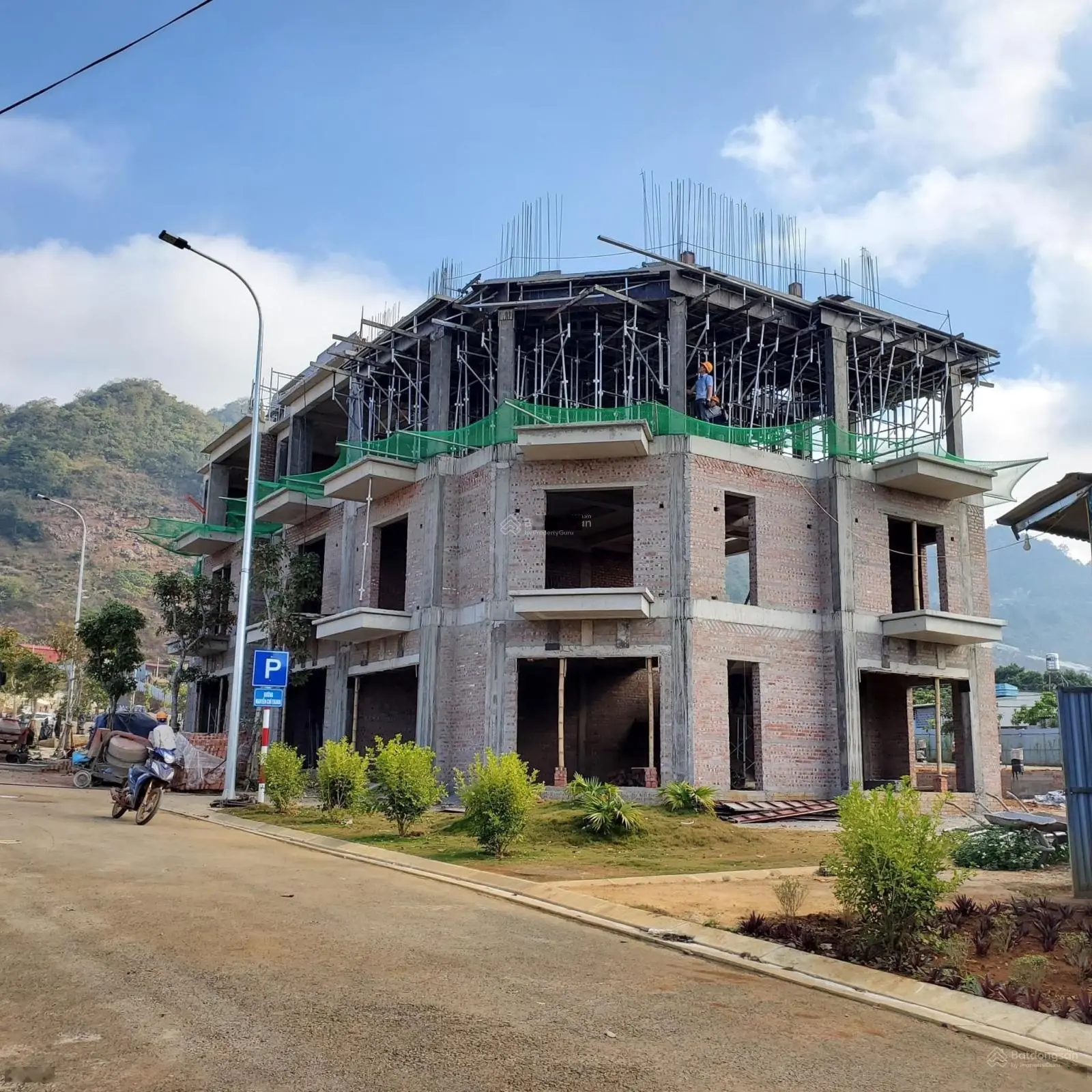 Bán shophouse biệt thự liền kề mặt đường Quốc Lộ 6 thị trấn Mộc Châu