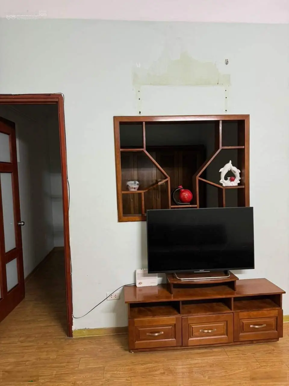 Bán căn hộ diện tích 60,5m2 tầng cao tại tòa thương mại khu đô thị Đặng Xá, Gia Lâm