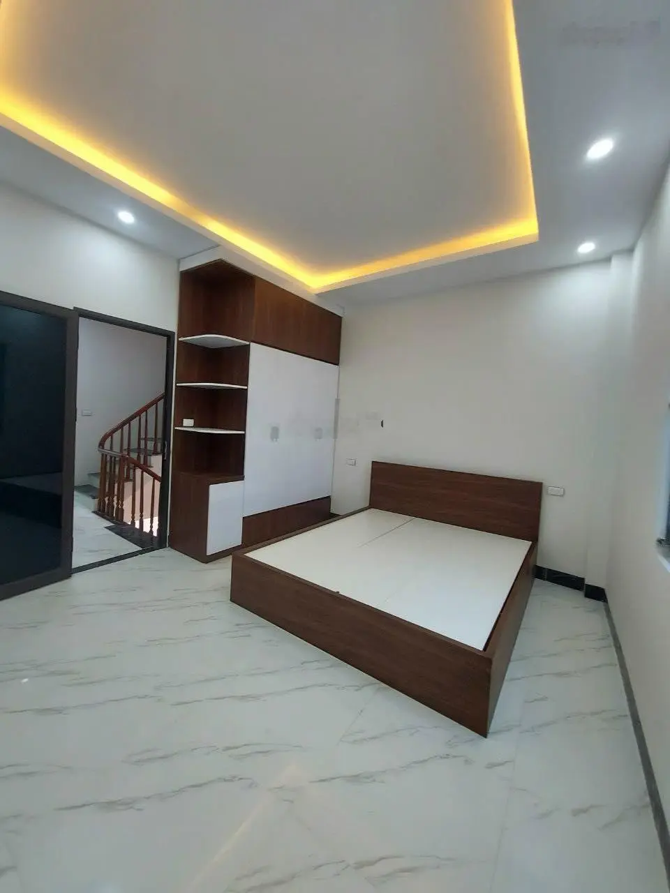 Nhà 4tầng*30m2, ôtô đỗ cửa, ngay chợ, gần cầu Đại Thành, 5p ra KĐT Đô Nghĩa, ĐH Phenika, Vành Đai 4