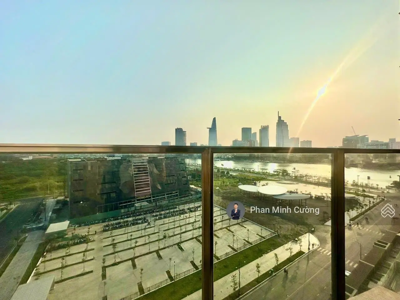 Căn 2 phòng ngủ giá tốt nhất hiện tại chỉ 15.5 tỷ view trực diện Quận 1