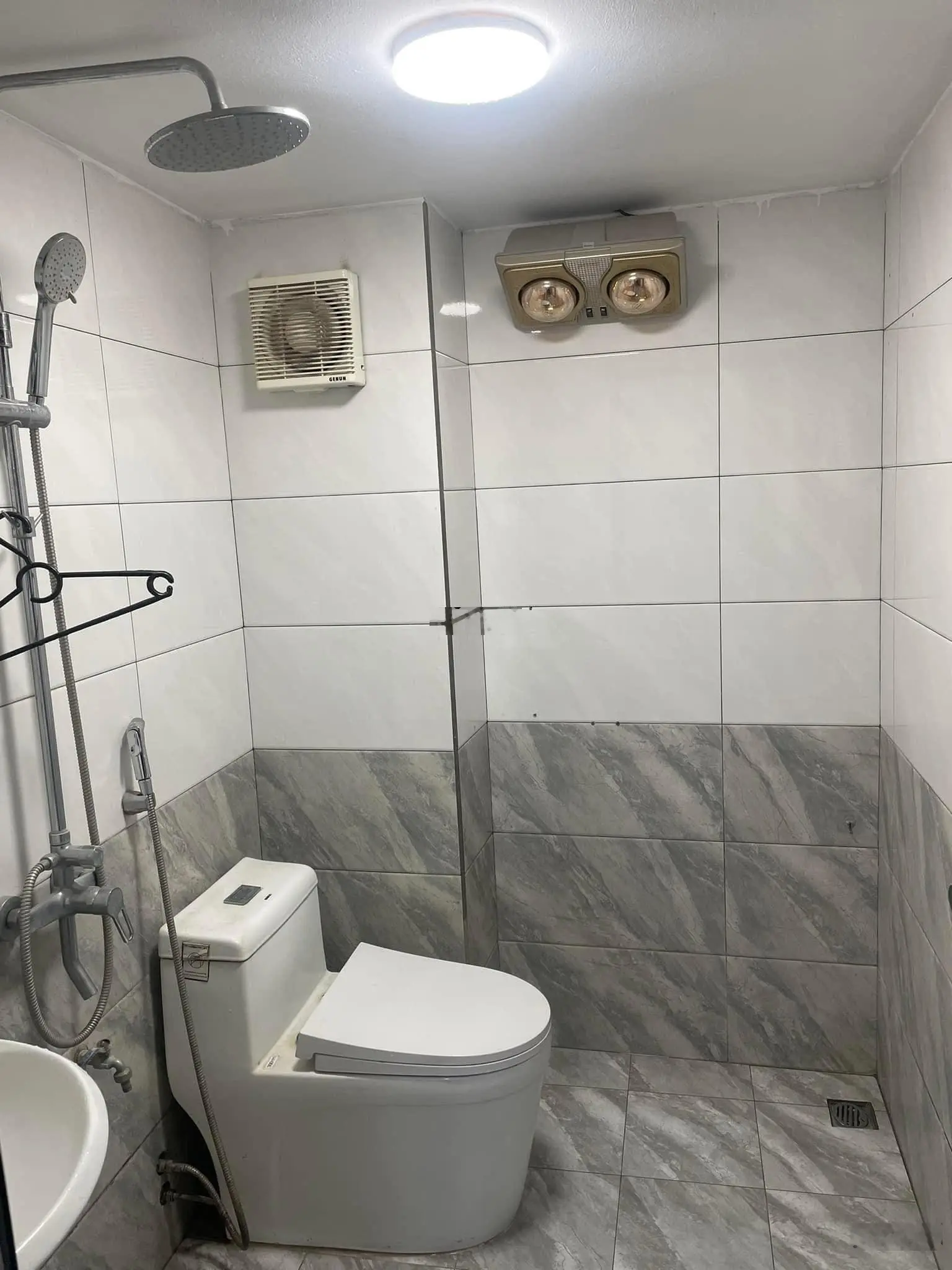 Nhà đẹp ngõ ô tô phố an trạch - 5 tầng 3 ngủ - gần phố - sổ đỏ chính chủ