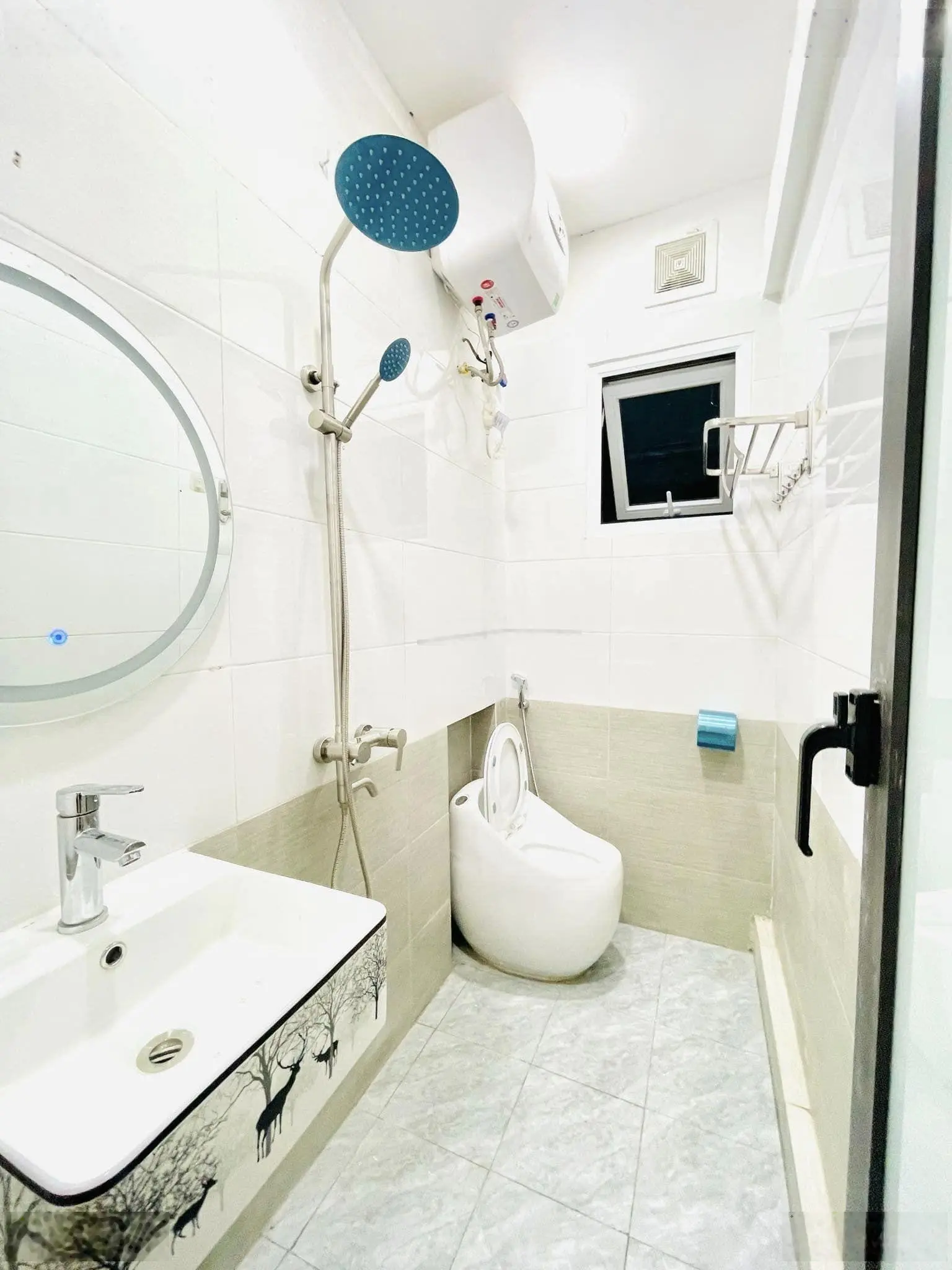Chỉ 5.x tỷ -trần khát chân - 33m2 - 4 tầng -3 ngủ-hbt-0985826871