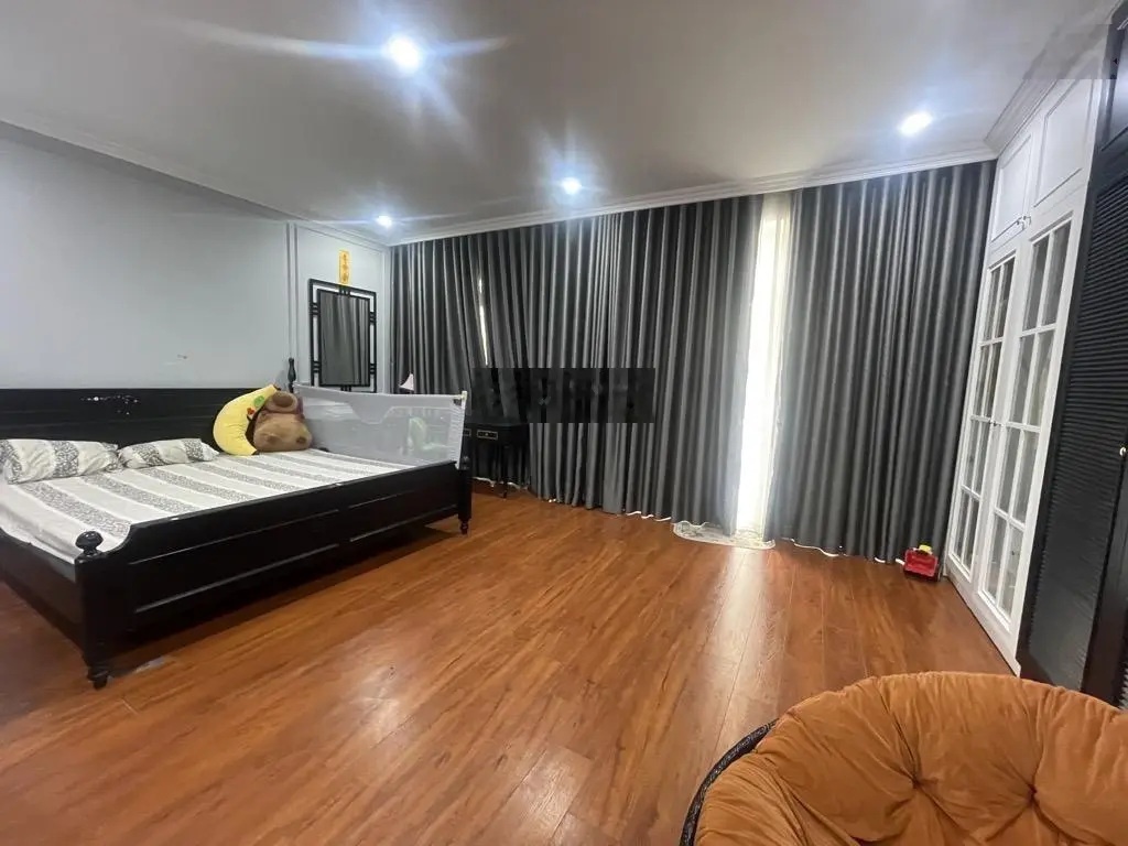 CẦN BÁN GẤP - Nhà Phố Đốc Ngữ, Ba Đình, Oto tránh, 2 Thoáng, Dân Xây, 56Mx5Tầng - Chỉ 20.5Tỷ