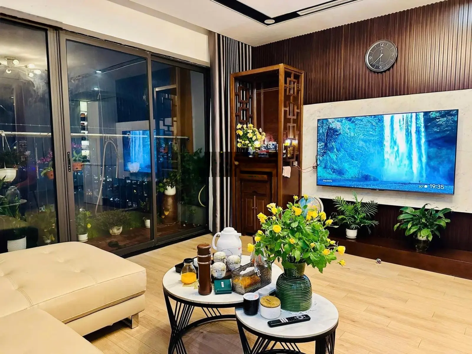 Bán căn hộ 3pn, dt:110m2 tại hồ gươm plaza hà đông, sẵn sổ đỏ - giá 5,5 tỷ, full nội thất đẹp