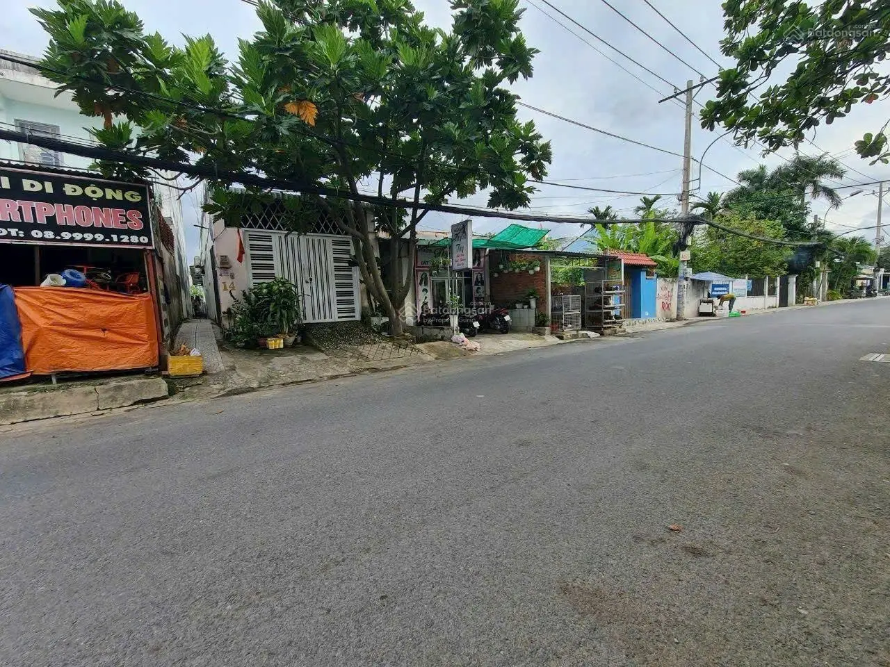 Bán gấp nhà mặt tiền đường Đào Tông Nguyên. Nhà Bè. DT 5X40. Có phòng trọ. Giá 10.7 tỷ