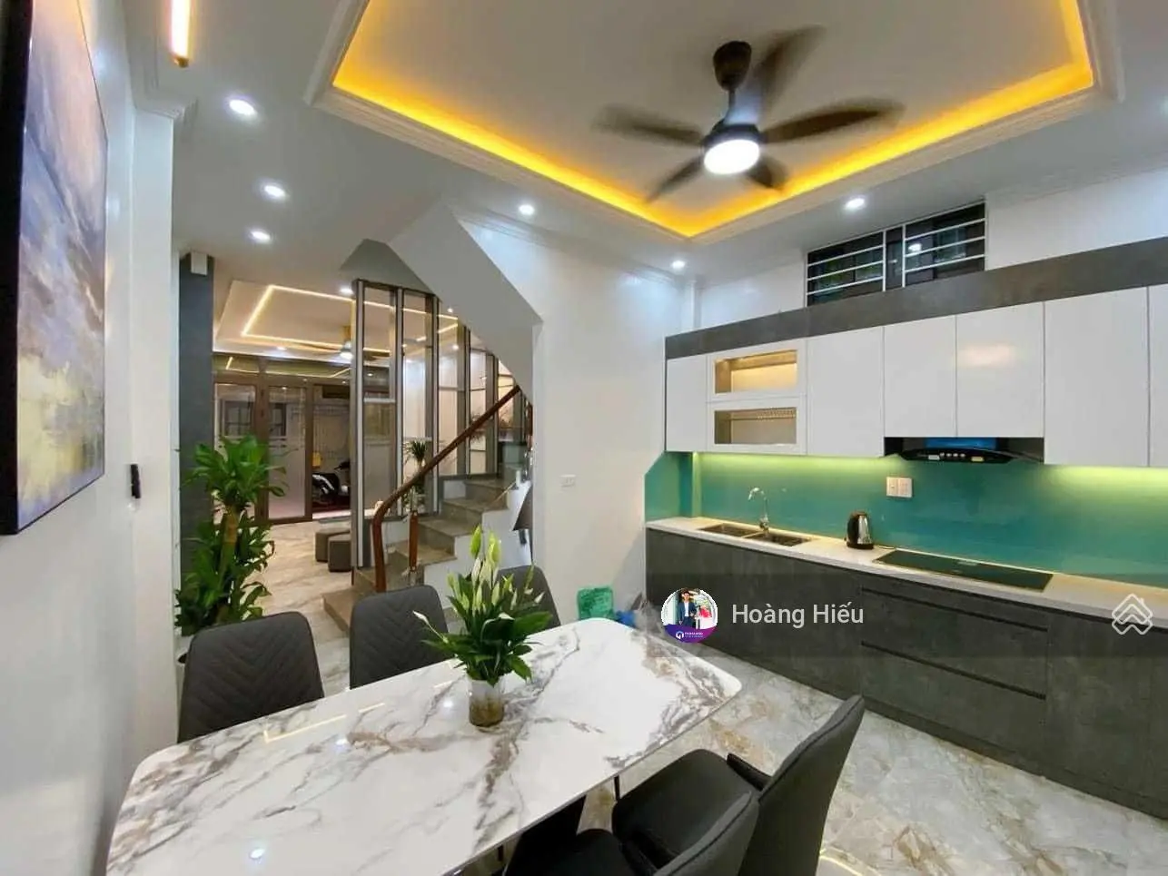 Hoa hậu Thanh Xuân, bán nhà sát mặt phố, tặng nội thất, lô góc 2 thoáng, ngõ to, 50m2, 5 tầng