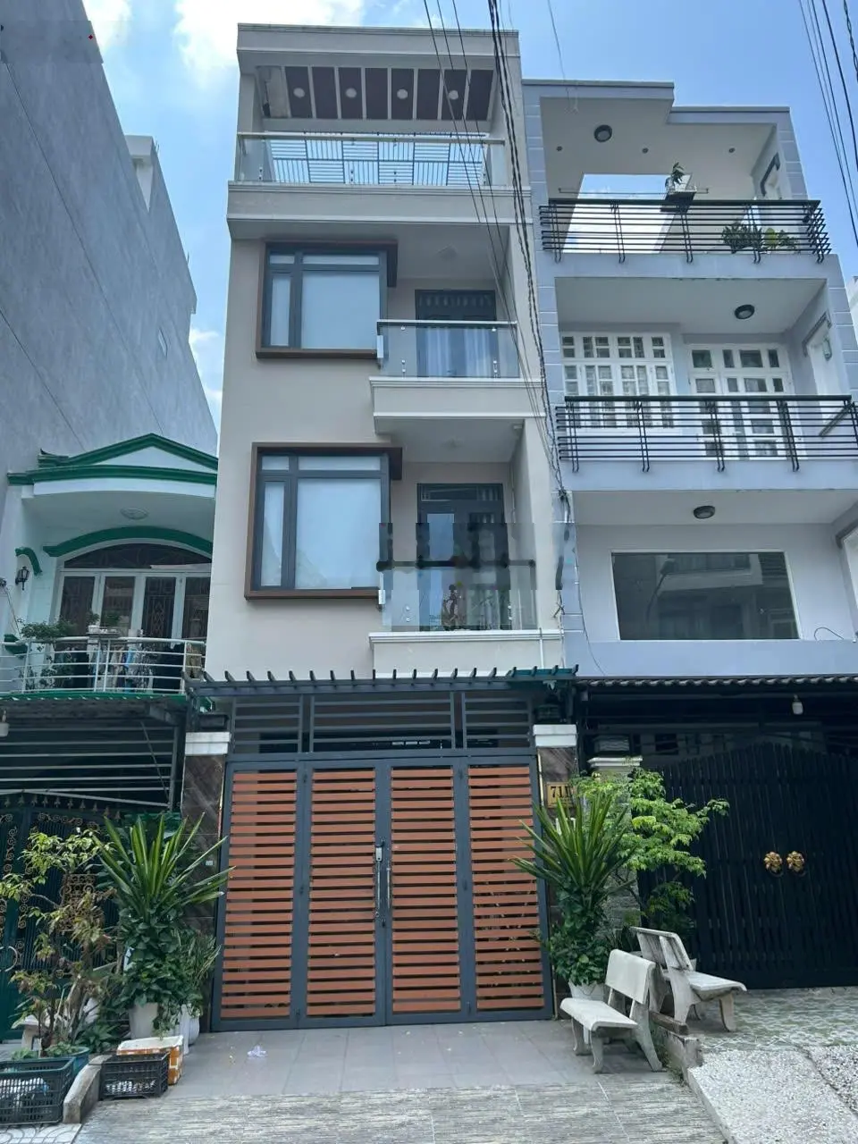 Bán Nhà Mặt Phố 4x20 đường số 21 Tân Quy, Quận 7. Thu nhập 32tr/tháng. Giá 17 tỷ (TL)