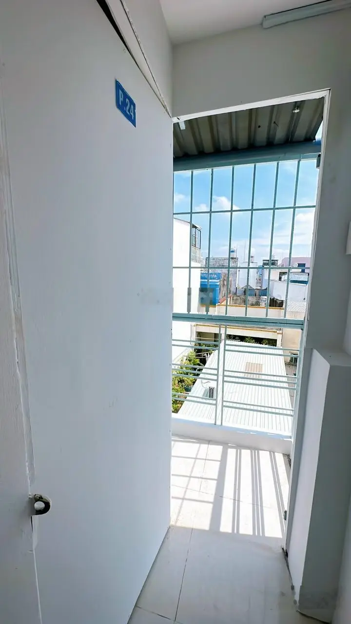 Nhà 90m2 3 lầu thu nhập 50tr tháng Đoàn Văn Bơ P16 Q4