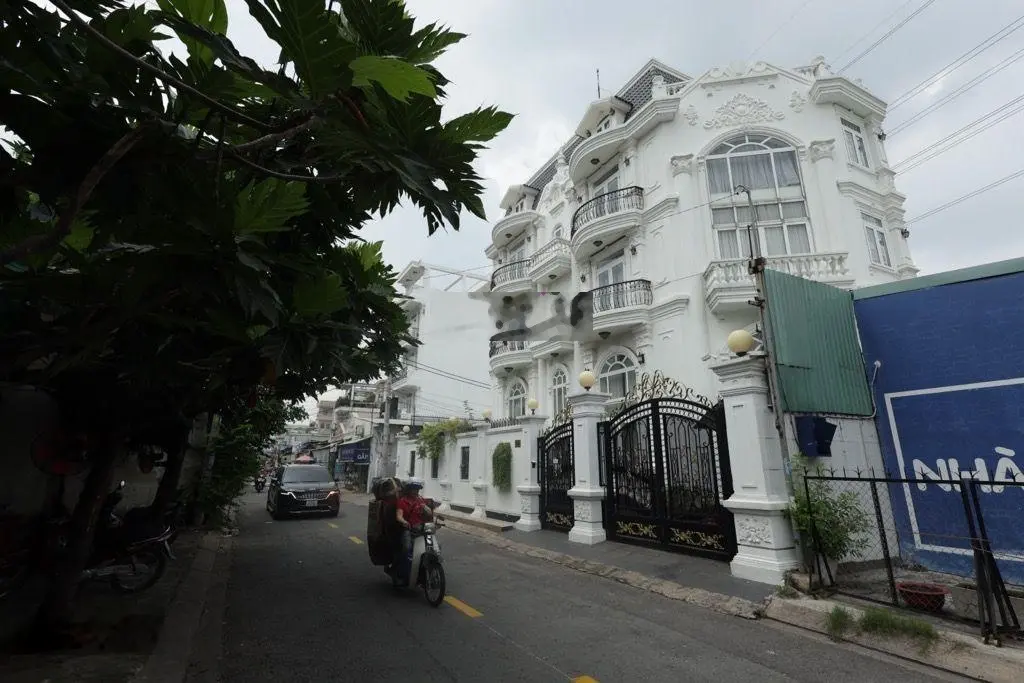 Đất Trung Mỹ Tây hẻm xe hơi, vị trí đẹp. 4x17m, Song Hành, Quận 12