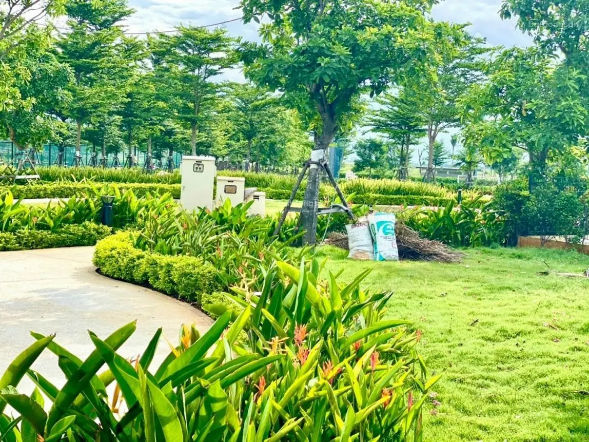 Bán căn biệt thự số nhà 09, giá: 11,1tỷ gốc từ CĐT Nam Long, LH: 0902 830 ***, TP, Waterpoint Bến Lức