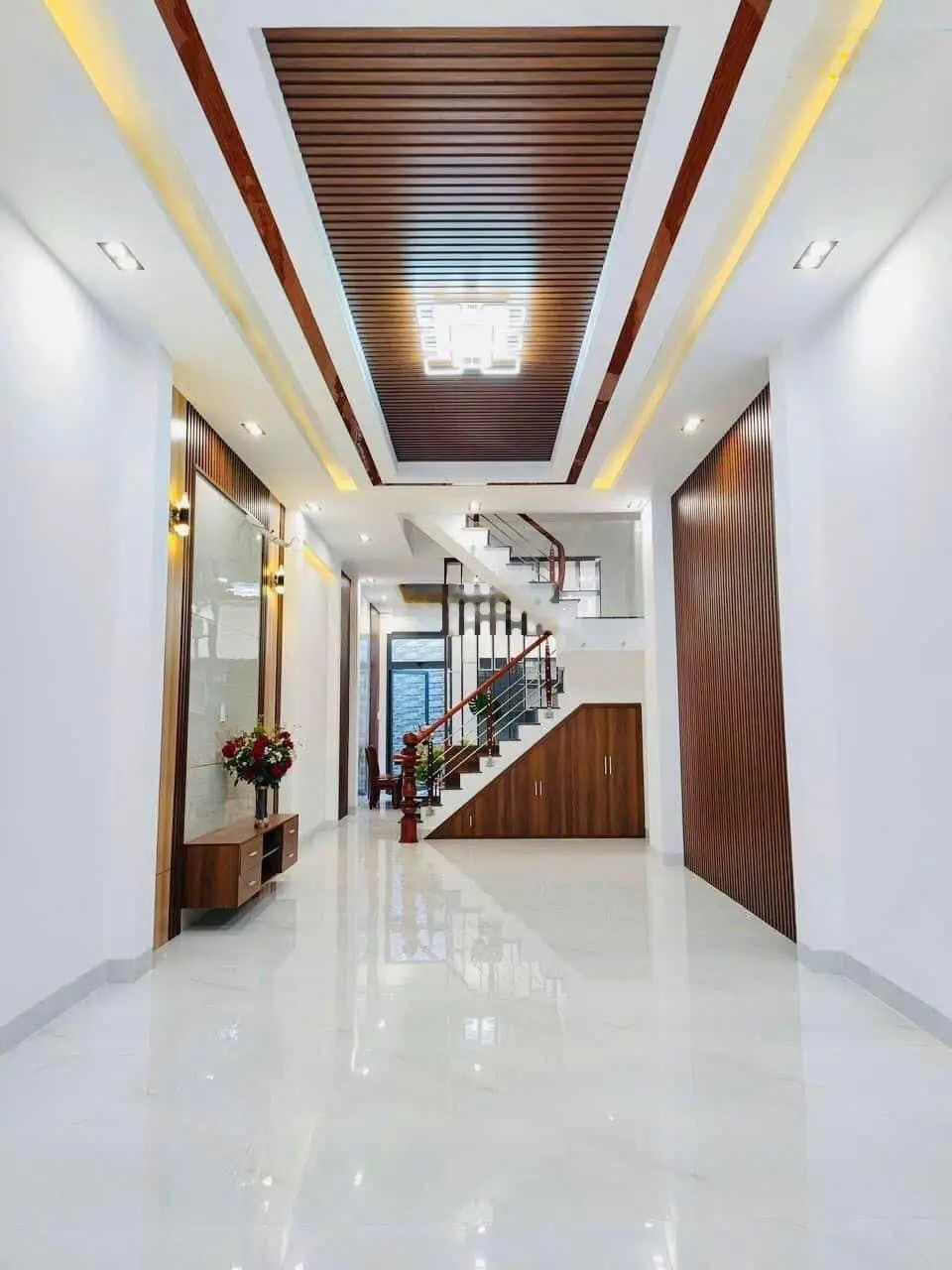 Khách tìm nhà đường ôtô giá 3TỶ830/78,2m2, Đ. Phùng Hưng - P. 14 - Quận 5, đang cho thuê 31 triệu