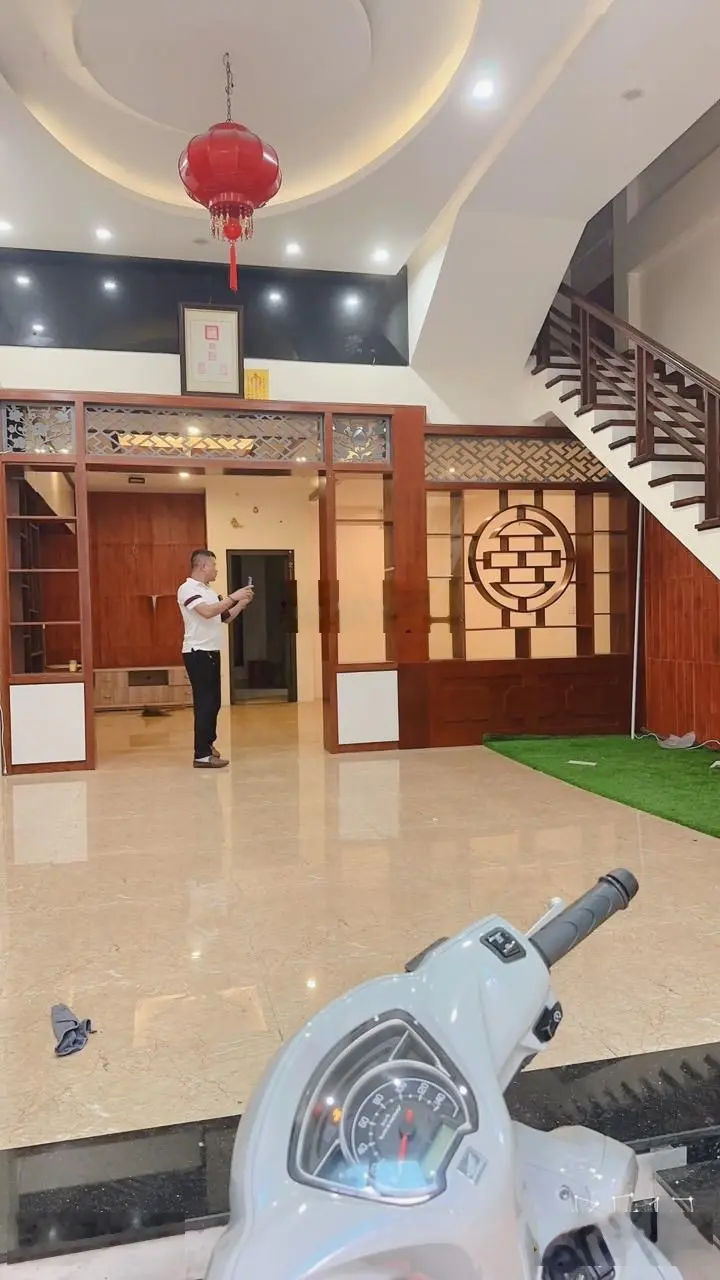 Bán nhà riêng phố Bồ Đề 108m2 x 5T xe 7 chỗ vào, MT 5.8m hậu 6m giá 16 tỷ LH: 0902132489