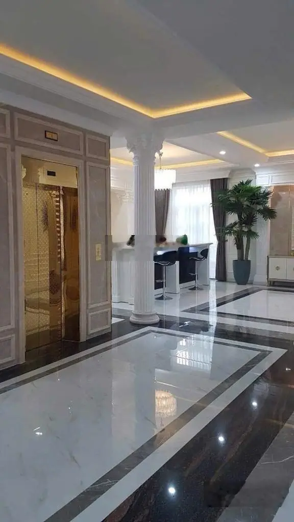 Siêu dinh thự Q7 - khu Kiều Đàm - 557m2 - 4 tầng - như hình - giá 85 tỷ