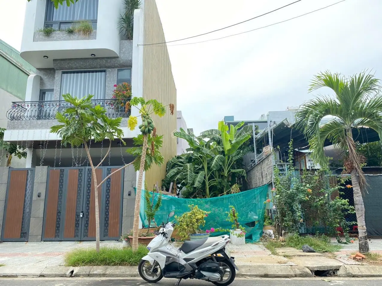 BÁN ĐẤT ĐƯỜNG BÙI THIỆN NGỘ ( VIEW BIỆT THỰ ) - HOÀ XUÂN , CẨM LỆ .