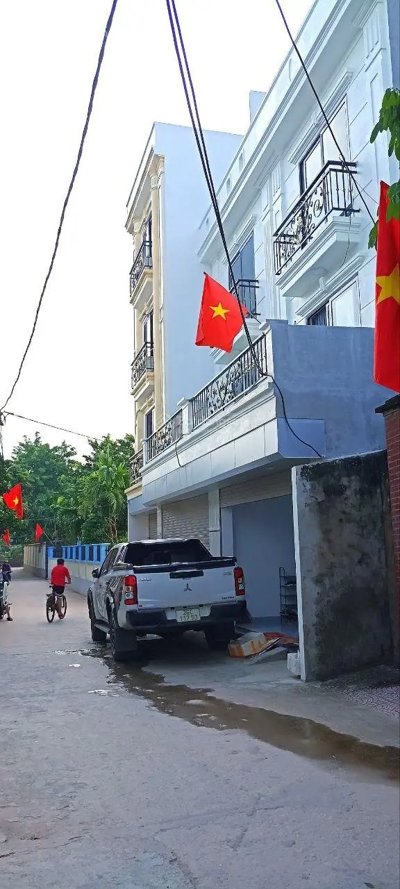 Cách Đô Nghĩa Yên Nghĩa+Tô Hữu+Lê Trọng Tấn 5 phút đi xe,DT48m2, chỉ hơn 3 tỷ, Oto đậu cửa.