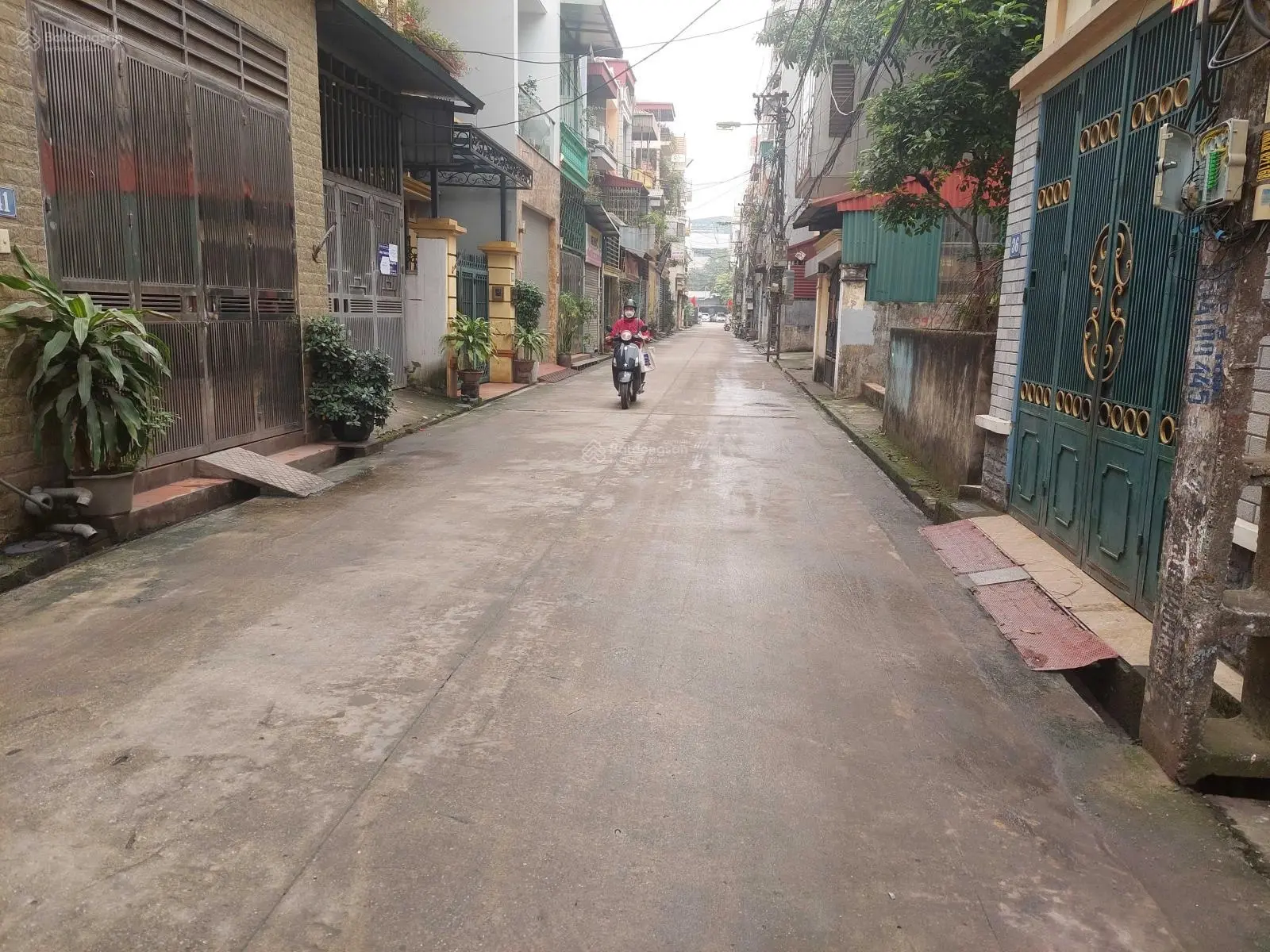 Cần bán lô đất 51m2 - MT 4m - tại Xã Ngũ Hiệp - Thanh Trì - Hà Nội - đường trước nhà 2.5m