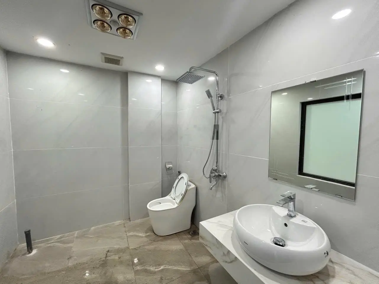Toà nhà văn phòng 9tầng+1 hầm-thang máy phố chính trung tâm thanh xuân-dòng tiền 100tr/th-70m*36tỷ