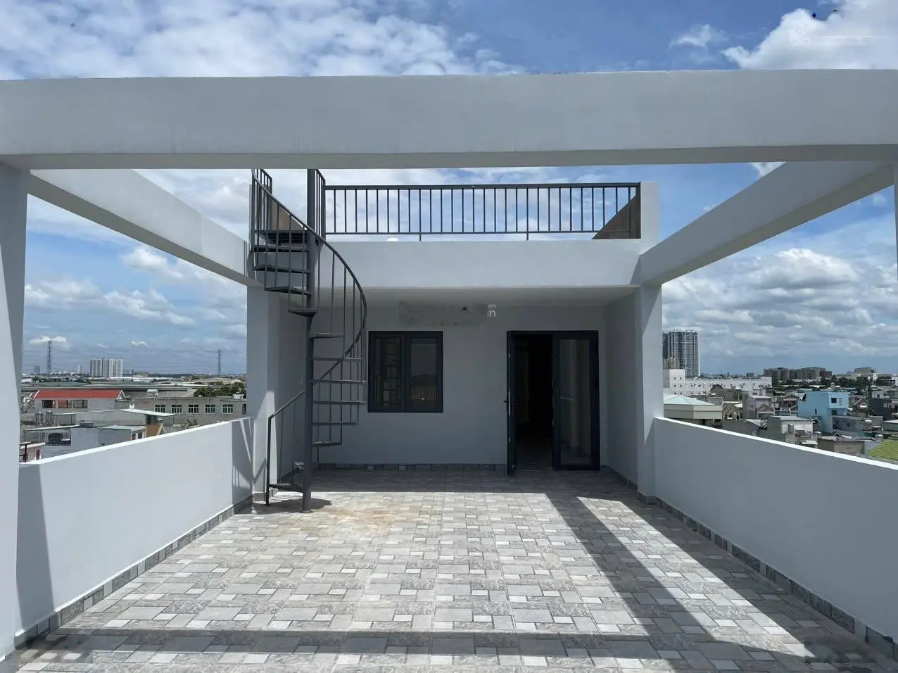 Chính chủ cần bán gấp nhà mặt tiền đường D1, KDC Việt Sing, Tp.Thuận An, Bình Dương,