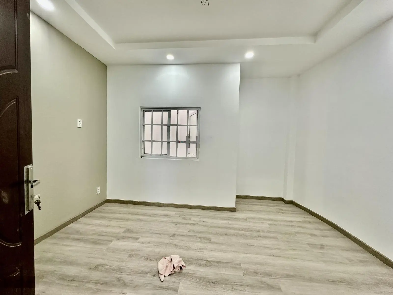 Bán nhà mới đẹp hẻm rộng 6m xe ô tô đậu trong nhà cách mặt tiền 1 căn nhà khu Dương Bá Trạc P1 Q8