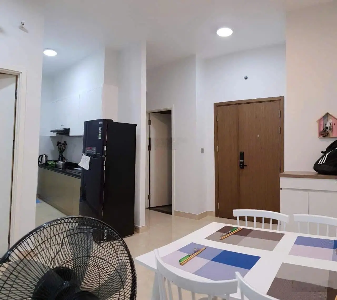 Căn hộ CC Bảy Hiền Tower chủ để giá sốc, 76m2, 2PN 2WC, Giá 1 Tỷ 790 Để lại full nội thất, SHR