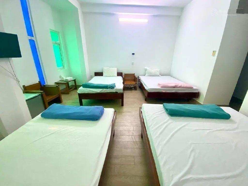 Nhà nghỉ 3 tầng 13 phòng khép kín - kiệt ôtô - đang cho bên đối tác thuê một tháng 33 tr