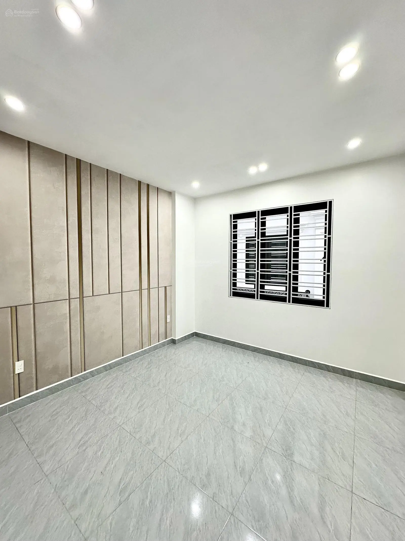Nhà 4 tầng xây mới phố Thiên Lôi, thiết kế đẹp, đầy đủ công năng