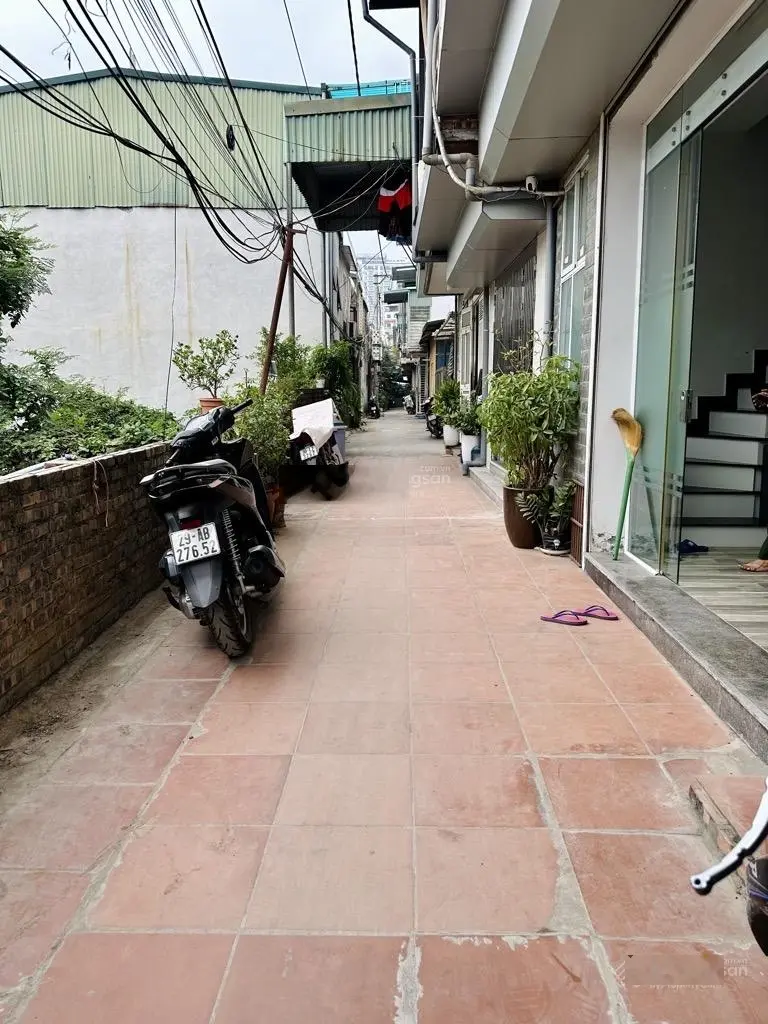Siêu phẩm nhà dân xây 3 tầng, ngõ ô tô, kinh doanh, thửa đất vuông, mặt tiền rộng, chủ hợp tác bán