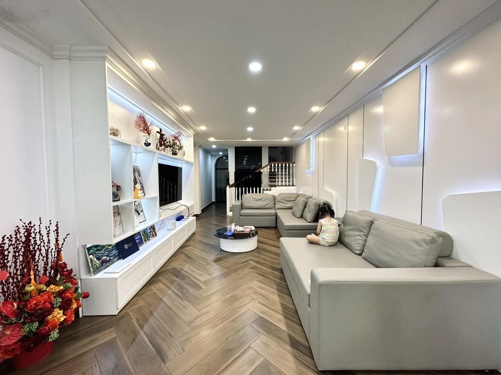 Nhà mới cứng 5 tấm HXH Lê Thánh Tôn view chợ Bến Thành trung tâm Quận 1. Nhà đẹp giá siêu hời 25 tỷ
