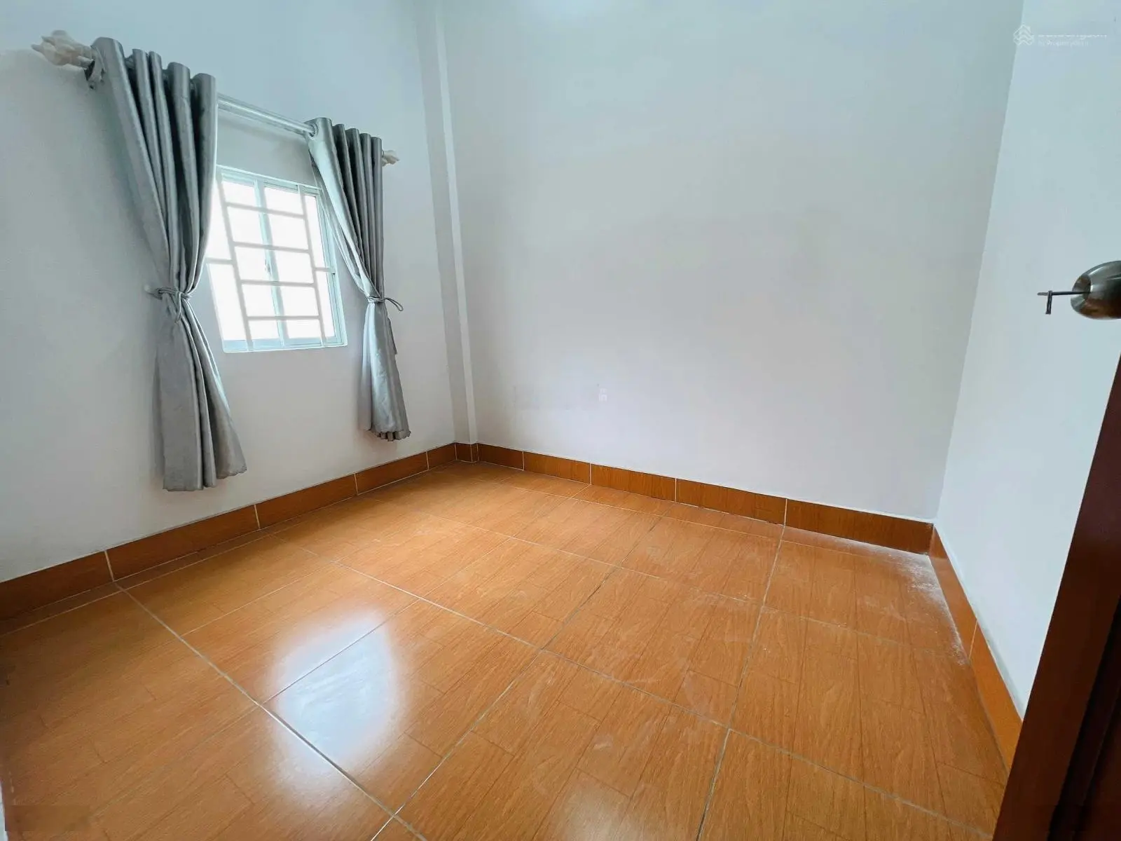 Bán nhà gấp - đường Liên Khu 4-5, Quận Bình Tân