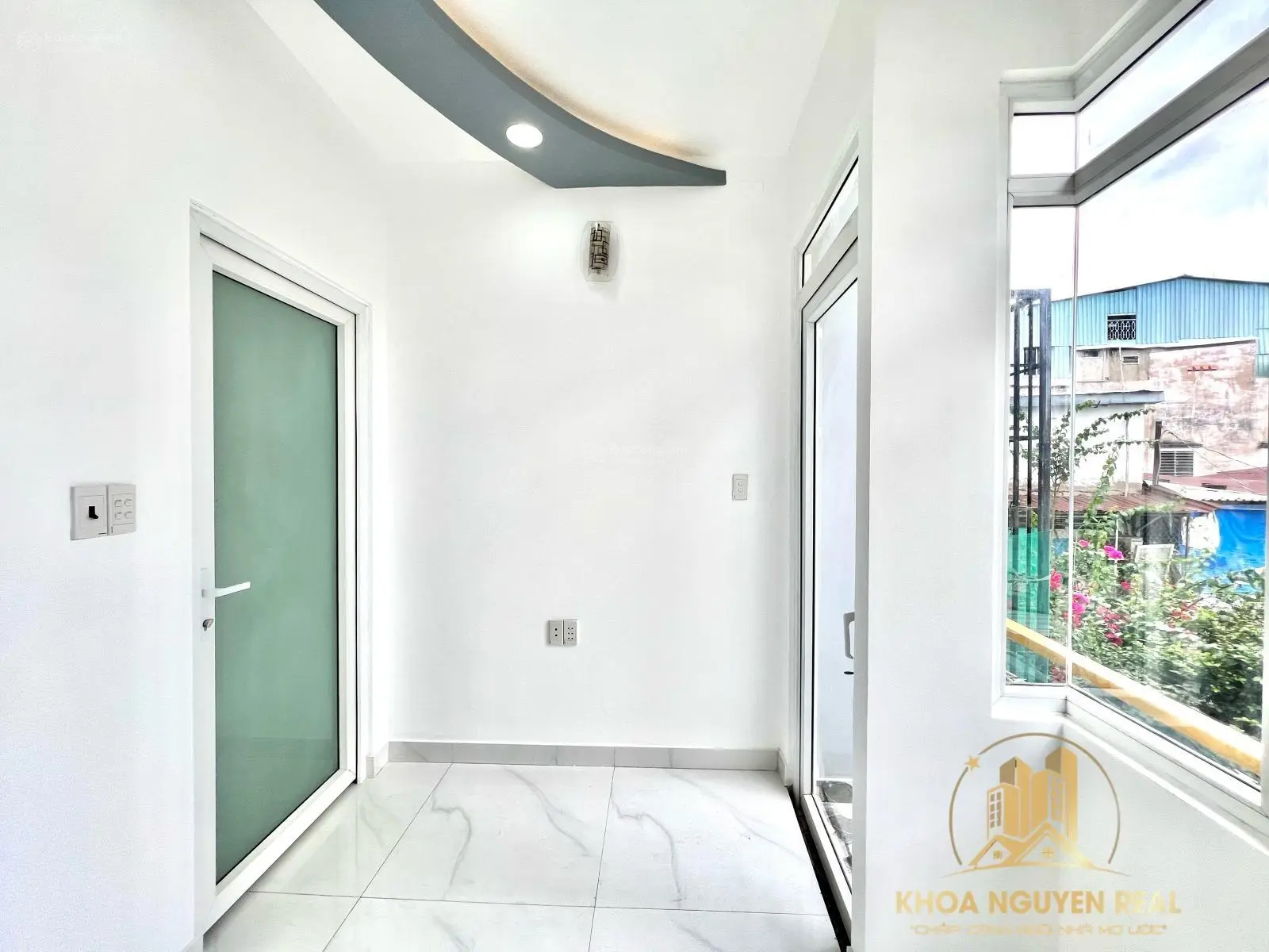 Nhà đẹp nở hậu đường số, phường 4 quận 4 - 3.3x11m - 3 lầu hoàn công đủ