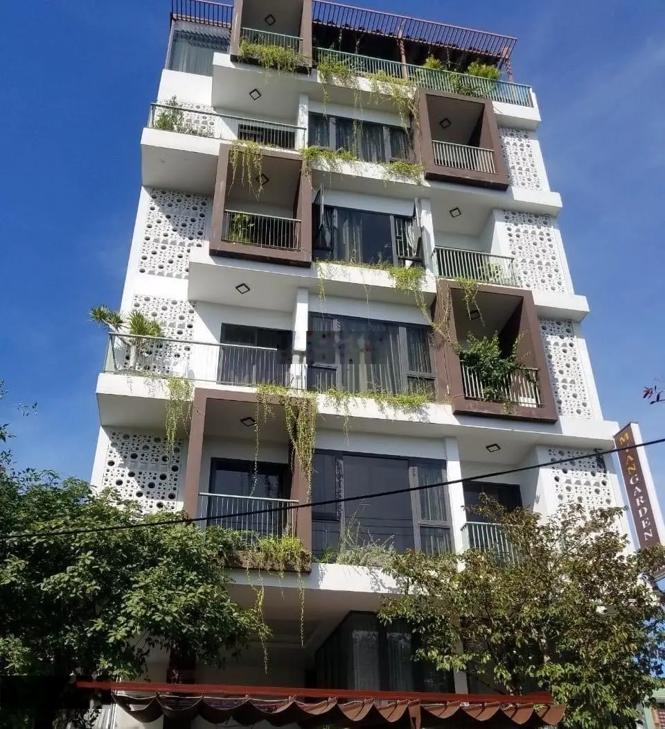 Nhà mặt tiền bán Võ Thị Sáu doanh thu 330 tr/tháng. Hầm 7 tầng