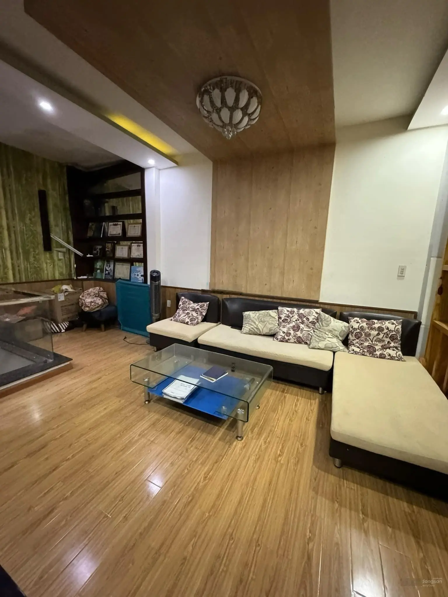 Phan Huy Ích - Tân Bình - ôtô đậu cửa vào nhà - nhà đẹp 4 tầng - sổ vuông - 8,2 tỷ