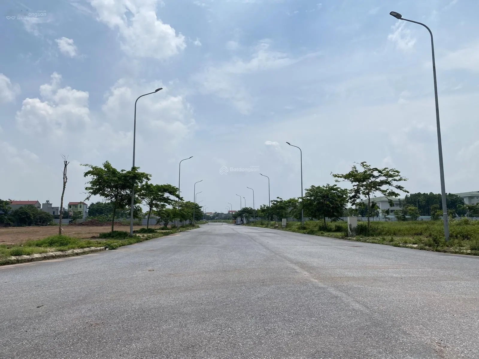 2.3x tỷ - làn 2 đường 48m TP Bắc Giang