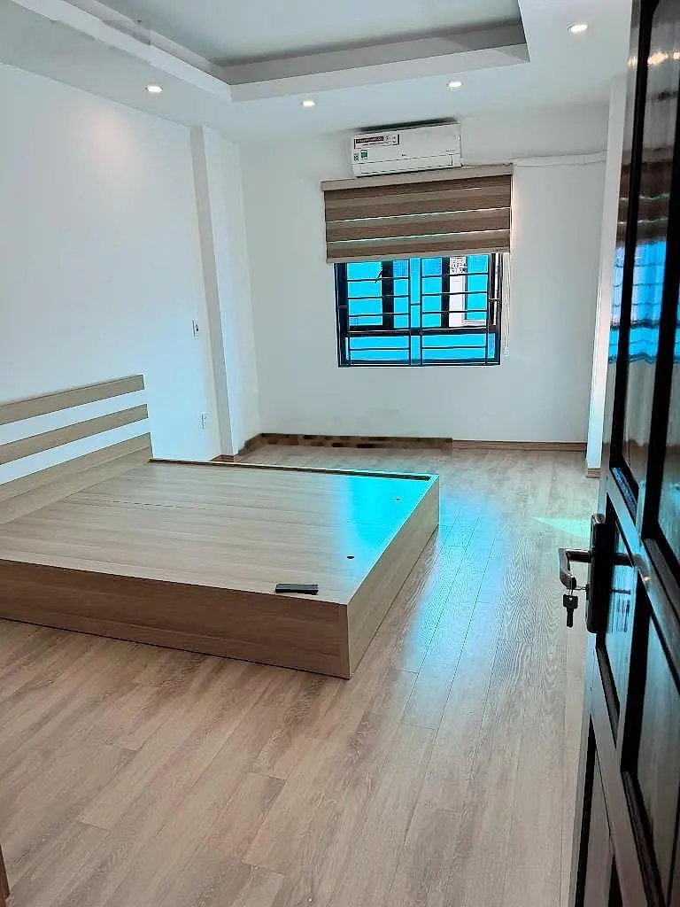 4,3 tỷ Văn Tiến Dũng, nhà 5 tầng mới, gần khu công chức, công năng tiện ích vô vàn