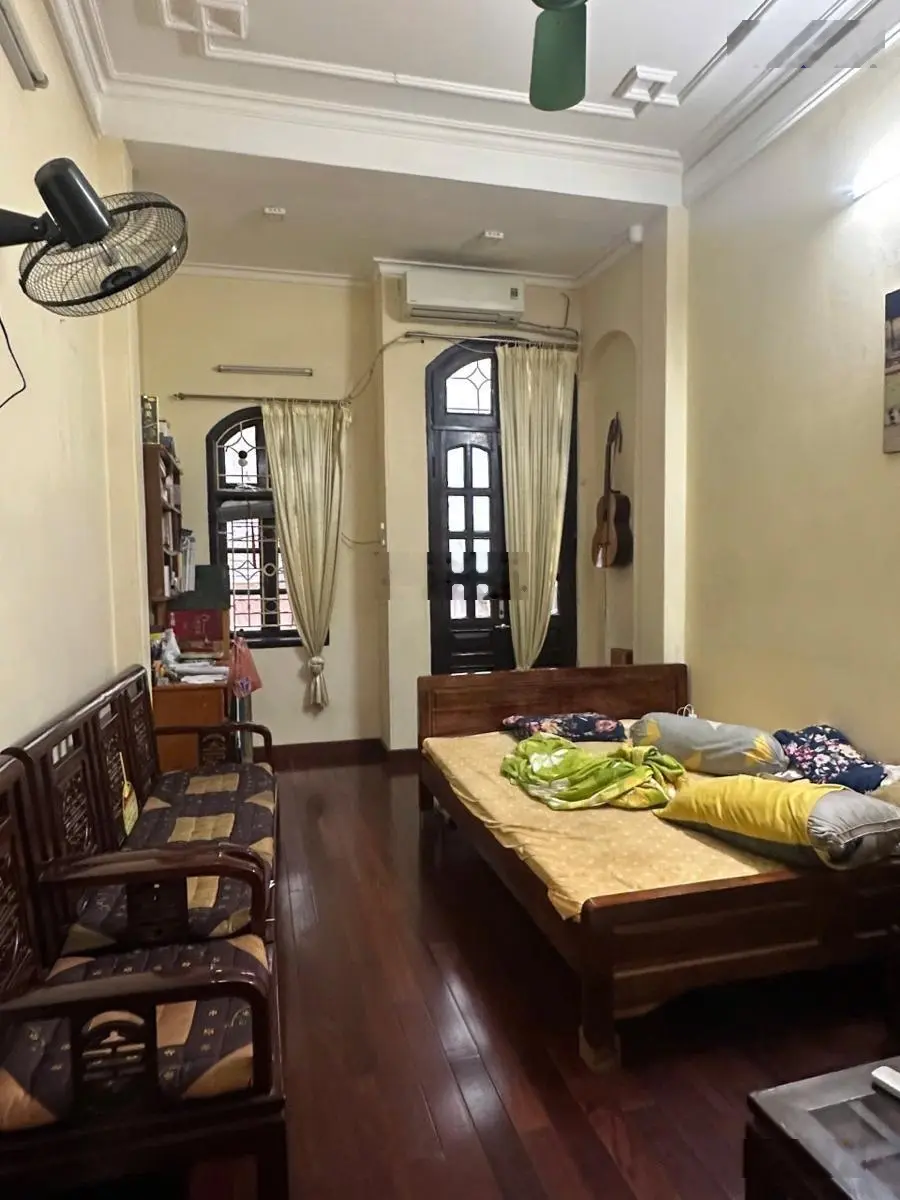 Bán nhà phân lô Trần Quang Diệu, Đống Đa, vỉa hè, kinh doanh, an sinh đỉnh. 42m, 4 tầng, mt 3.8m