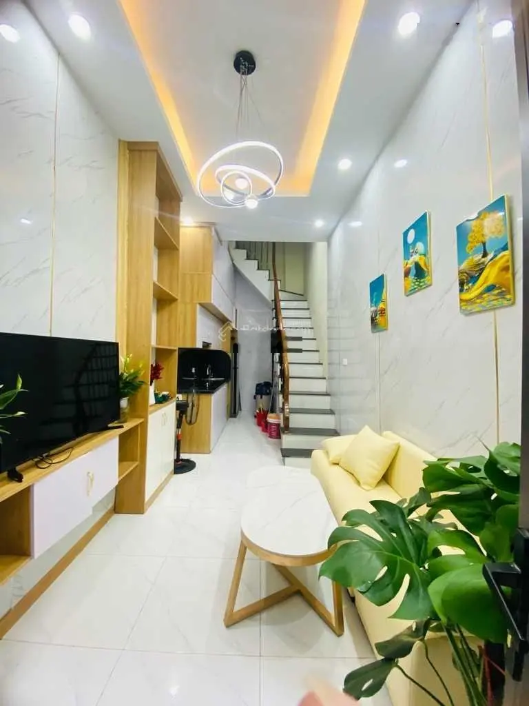 Bán nhà riêng, SDCC Phố Minh Khai, ngõ nông, thông, gần phố: 22m2, 3 tầng. Giá nhỉnh 3 tỷ