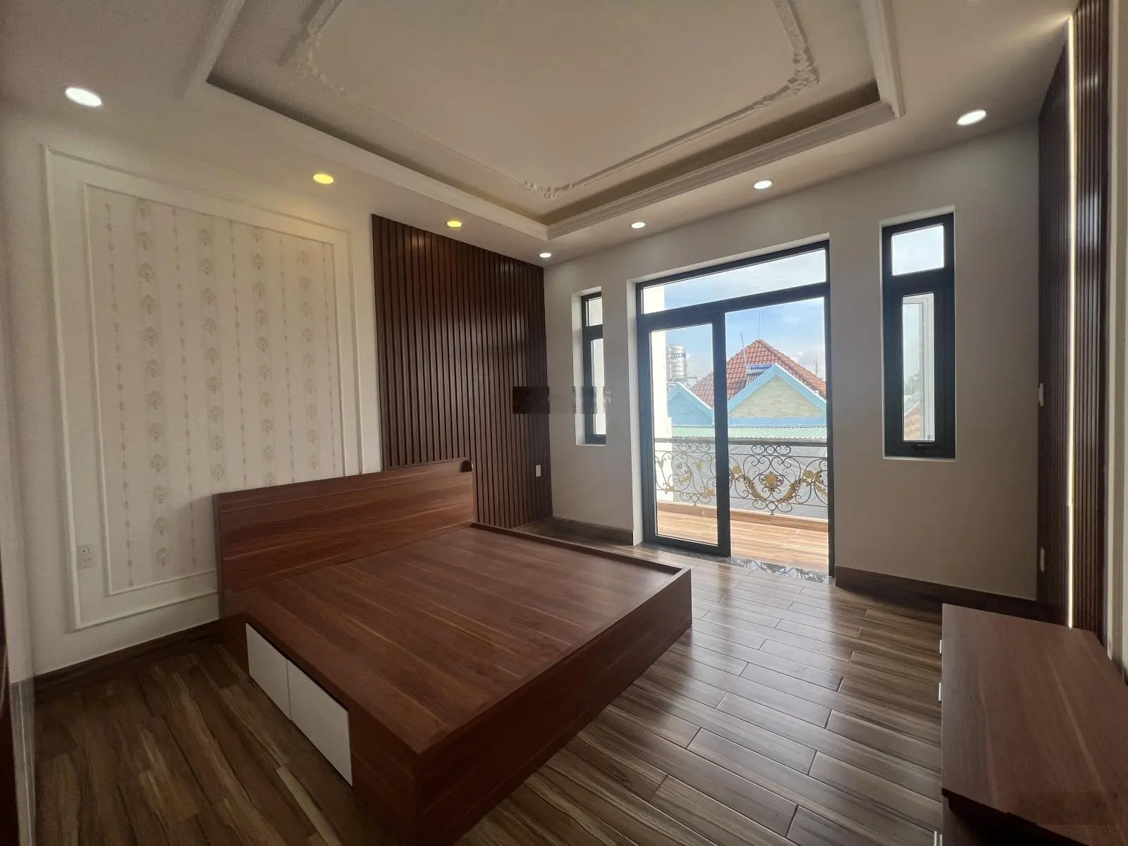 Bán nhà ngay chợ hiệp bình, 100m ra phạm văn đồng, 6x19m: trệt+ lửng+ 2 lầu+ sân thượng, ở ngay