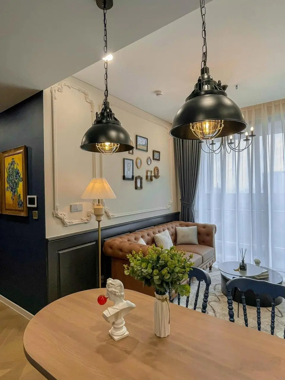 Bán căn hộ Gold View DT: 82m2, view Q1, nhà full nội thất đẹp; giá 4,5 tỷ. Xem nhà: 0961 663 ***