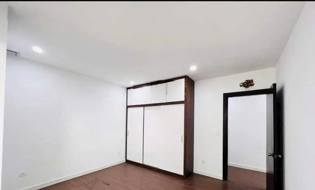 CĐT ra hàng căn 3 ngủ 130m2, tòa A, DA Hồ Gươm 102 Trần Phú, giá tốt. LH: 0912 824 ***