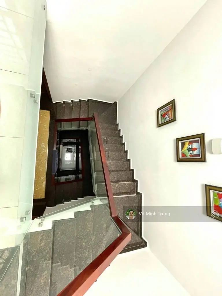 Bán nhà Tôn Đản, Quận 4, diện tích 60.2m2, full nội thất, còn thương lượng