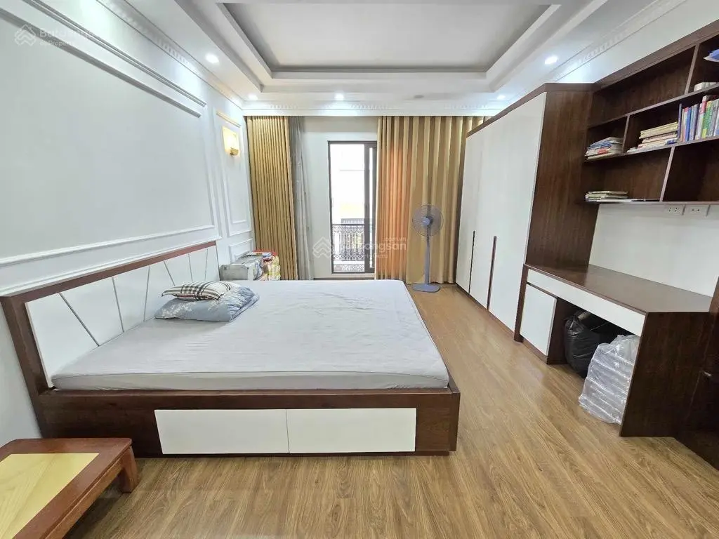 Biệt Thự Việt Hưng BT7- DT183.5m2, 4 Tầng, Mặt Đường Lớn, Đối Diện Trường Marie Curie - Giá 35 Tỷ
