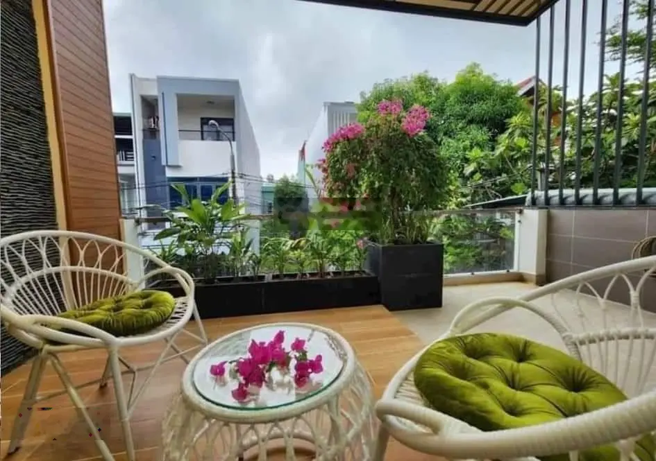 Bán nhà đẹp 4 tầng, mặt tiền đường Bàu Năng, Hòa Minh, Liên Chiểu, Đà Nẵng