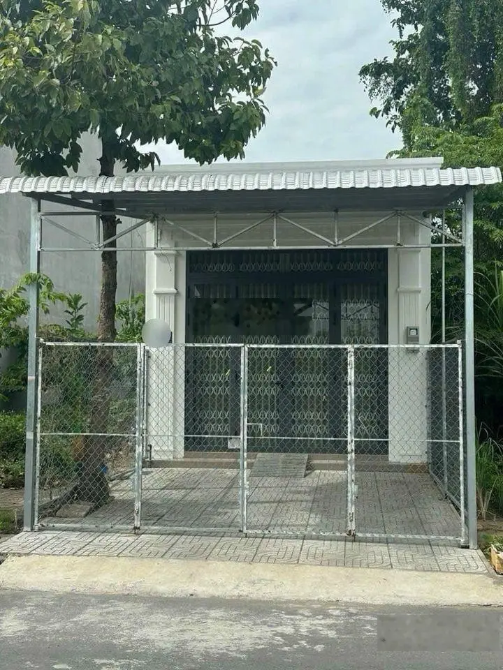 Tôi bán gấp căn nhà 96m2 1 sẹc Tỉnh lộ 8, Thị Trấn Củ Chi giá 1,2 tỷ