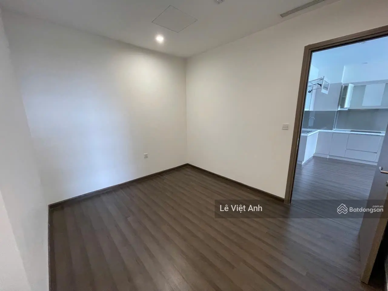 Bán căn hộ 2PN Vinhomes Symphony Riverside Long Biên, view bể bơi, biệt thự đẳng cấp, giá tốt