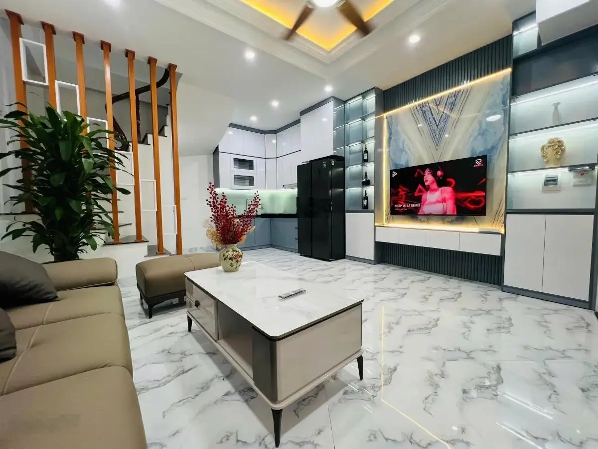 Siêu hiếm! Nhà phố Nguyễn Trãi trung tâm Thanh Xuân - bãi oto gần - kinh doanh đỉnh - giá hơn 6 tỷ