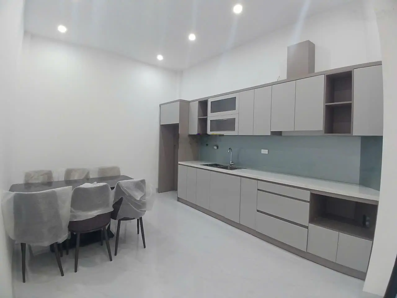 Nhà Đẹp Đón Tết! Phố 19/5 Văn Quán Hà Đông - 45m, 3 Tầng, MT 3.65m, Ô Tô Đỗ Cửa, Giá Chỉ 8.9 Tỷ!