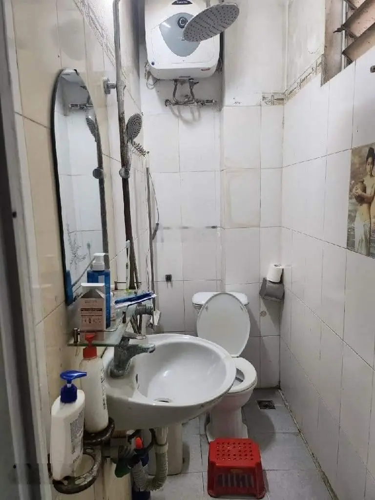 Cần bán cực gấp nhà Nam Dư 35m2, 5tầng full, mặt tiền 4 m giá chỉ 3.1 tỷ, sổ đỏ riêng vuông vắn