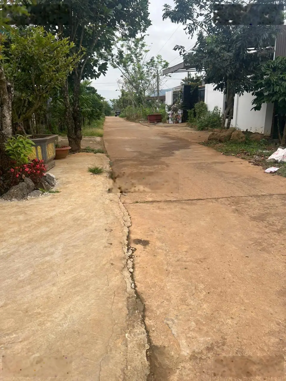 Bán căn nhà nghỉ dưỡng sân vườn 995m2 đầy đủ tiện nghi về sân bay Liên Khương chỉ 9km, chỉ 3,7 tỉ