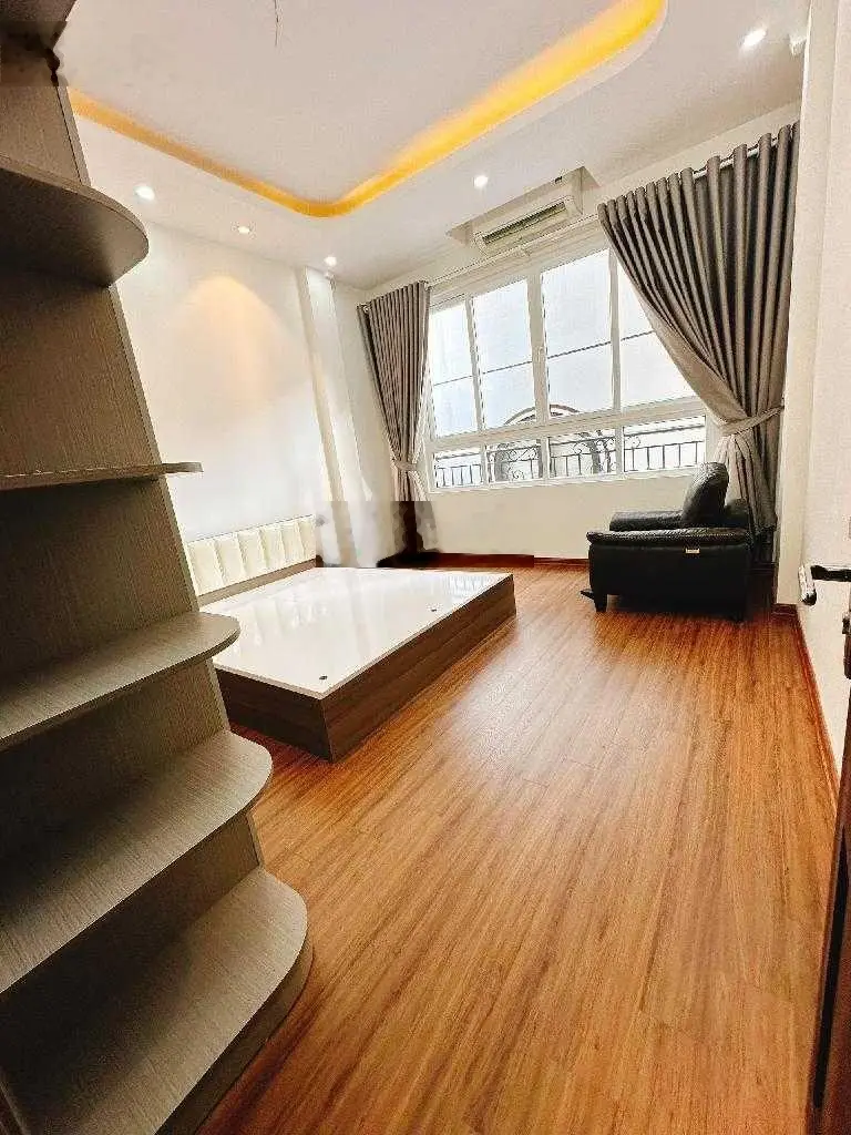 CẦN BÁN GẤP NHÀ THANH NHÀN, KHU PHÂN LÔ, NGÕ THÔNG HÀNG XÓM THÂN THIỆN NHIỆT TÌNH 36M