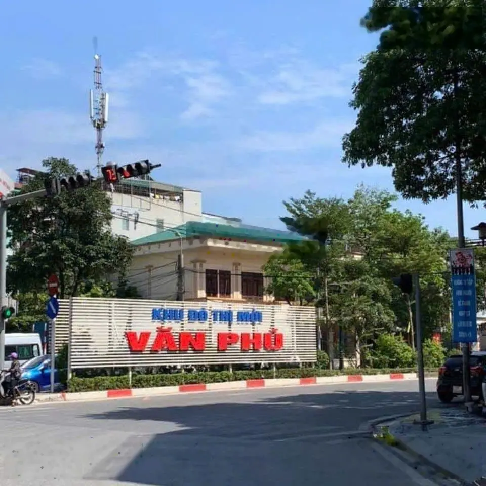 Bán biệt thự kđt Văn Phú, Hà Đông, Giá 47 tỷ, DT 200m2, MT 10m, VIEW công viên